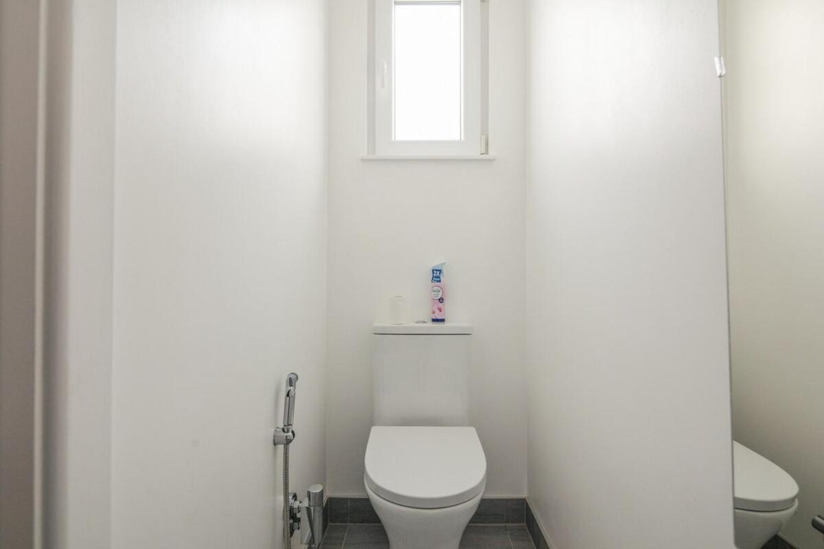 Spacious 3 Bedroom Home With Ps5 And Pool Table Near O2 Arena Canary Wharf And Elizabeth Line To Central لندن المظهر الخارجي الصورة