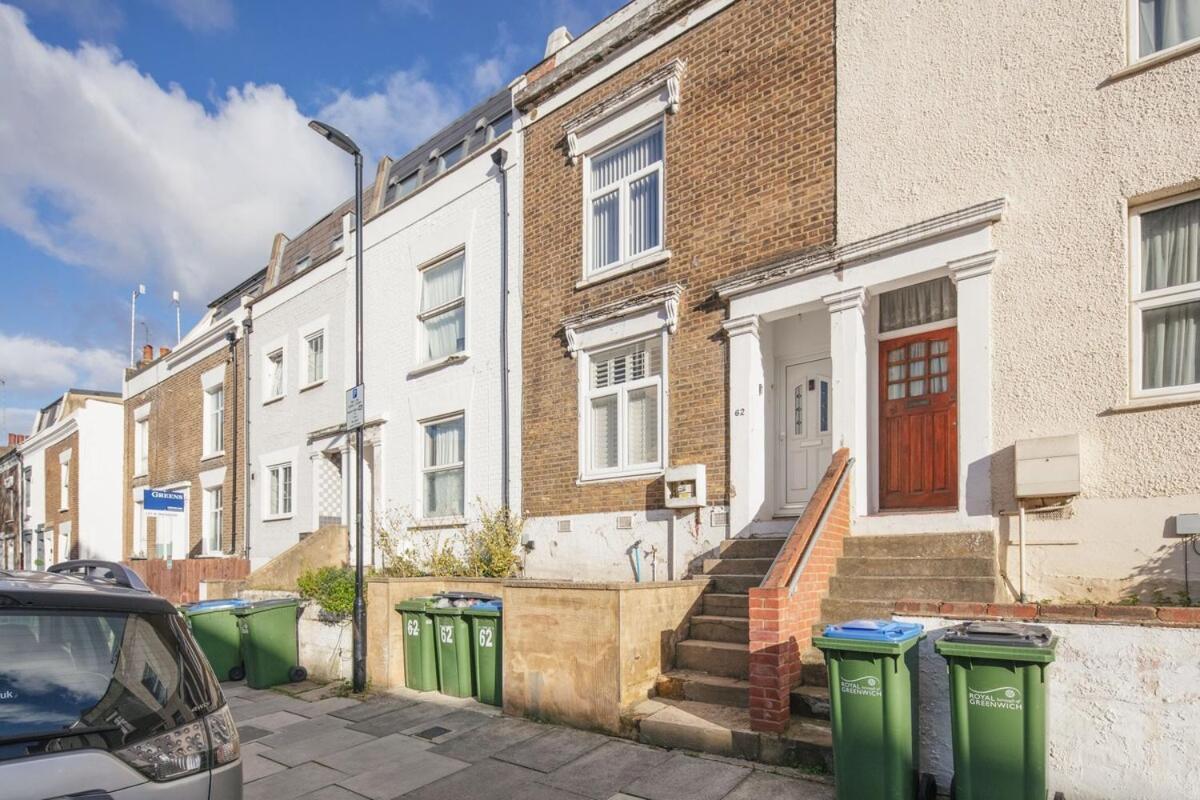 Spacious 3 Bedroom Home With Ps5 And Pool Table Near O2 Arena Canary Wharf And Elizabeth Line To Central لندن المظهر الخارجي الصورة